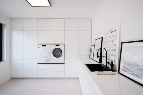 Rempel Küchen in Leopoldshöhe & Lemgo | Referenz Stilvolle Design-Küche - Hauswirtschaftsraum